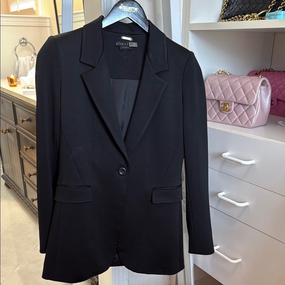 Alice + Olivia Jackets & Blazers - Alice + Olivia Black Blazer Tailored Suit Jacket